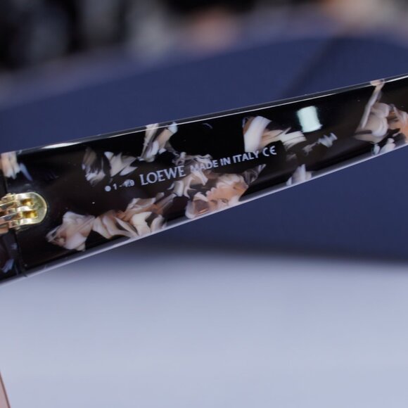 Final Price! Loewe LW40034U 55S Colored Havana Sunglasses - Picture 8 of 11